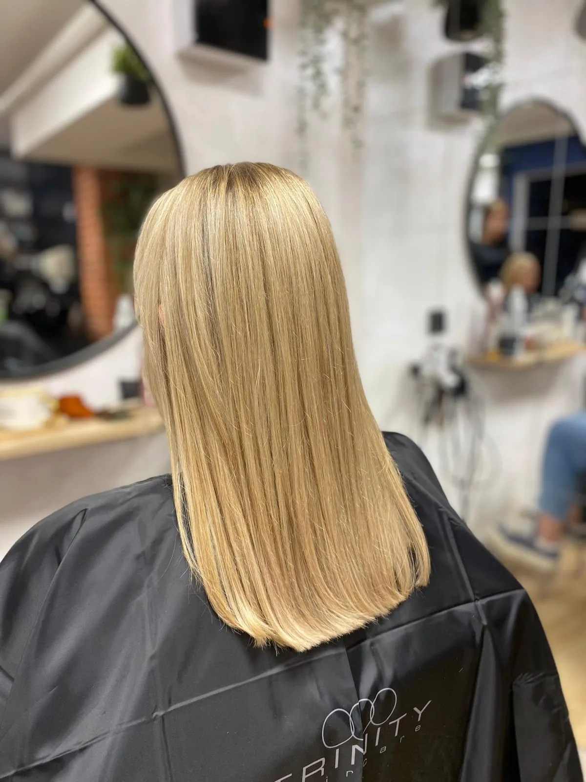 Platynowy blond bob